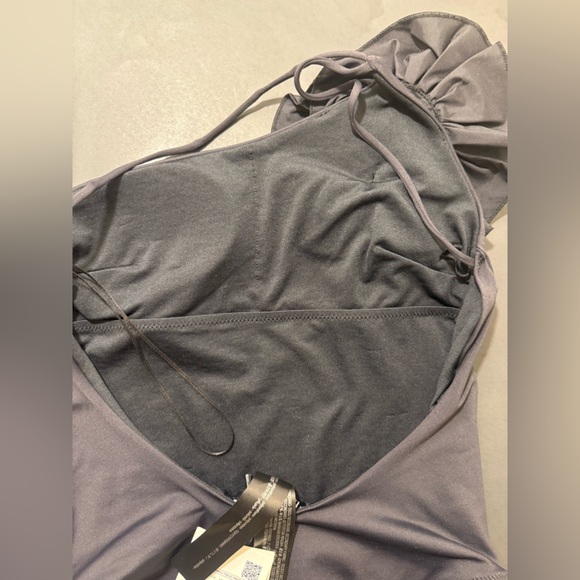 Zara black swimsuit with large flower - Picture 11 of 12